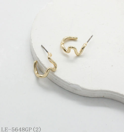 Abstract Wavy Open C Hoop Stud Earrings | Solid Zinc Alloy Base Imitation Gold Plated Dainty Irregular Curve Minimalist Women Ear Studs Factory Wholesale