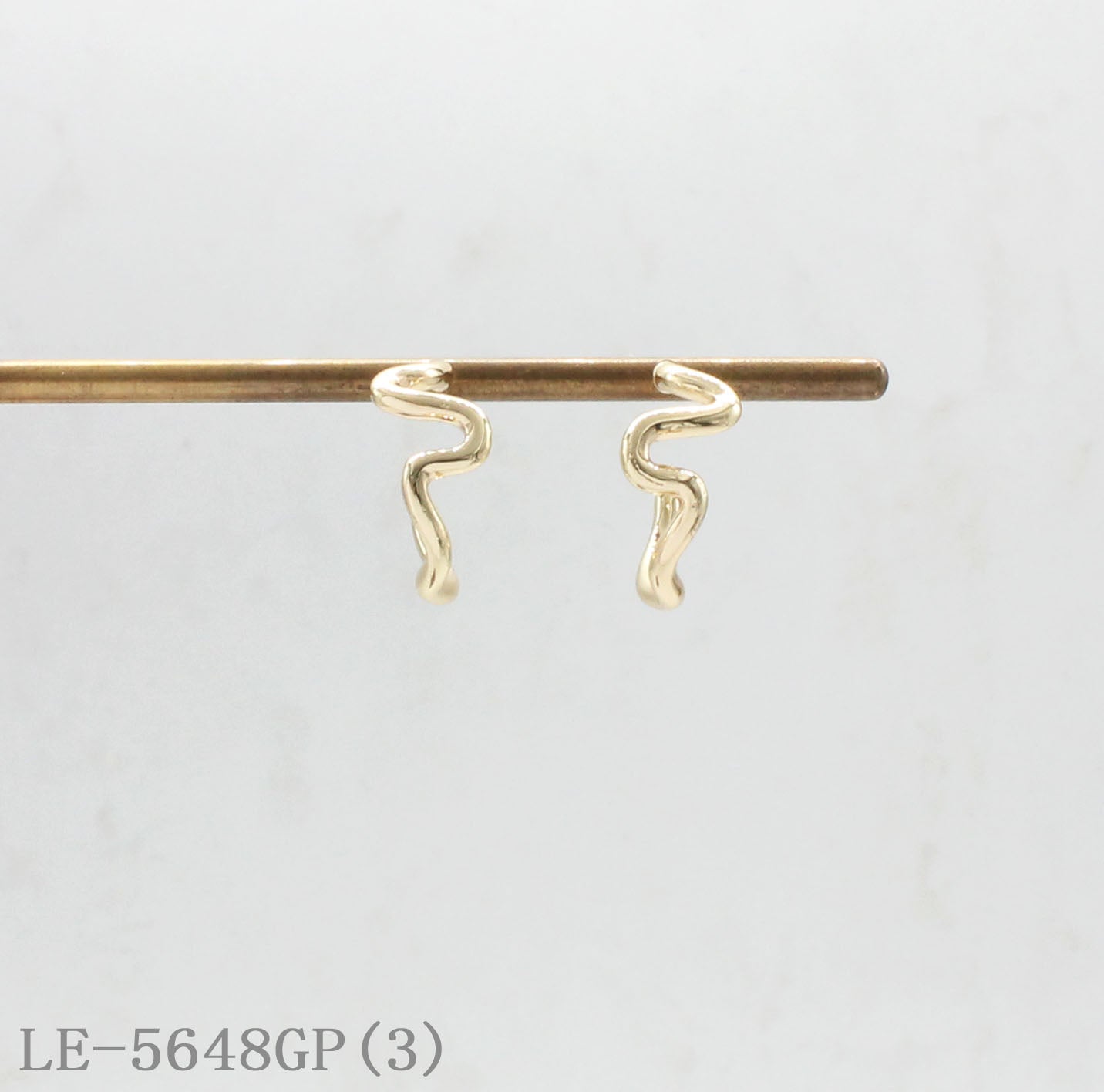 Abstract Wavy Open C Hoop Stud Earrings | Solid Zinc Alloy Base Imitation Gold Plated Dainty Irregular Curve Minimalist Women Ear Studs Factory Wholesale
