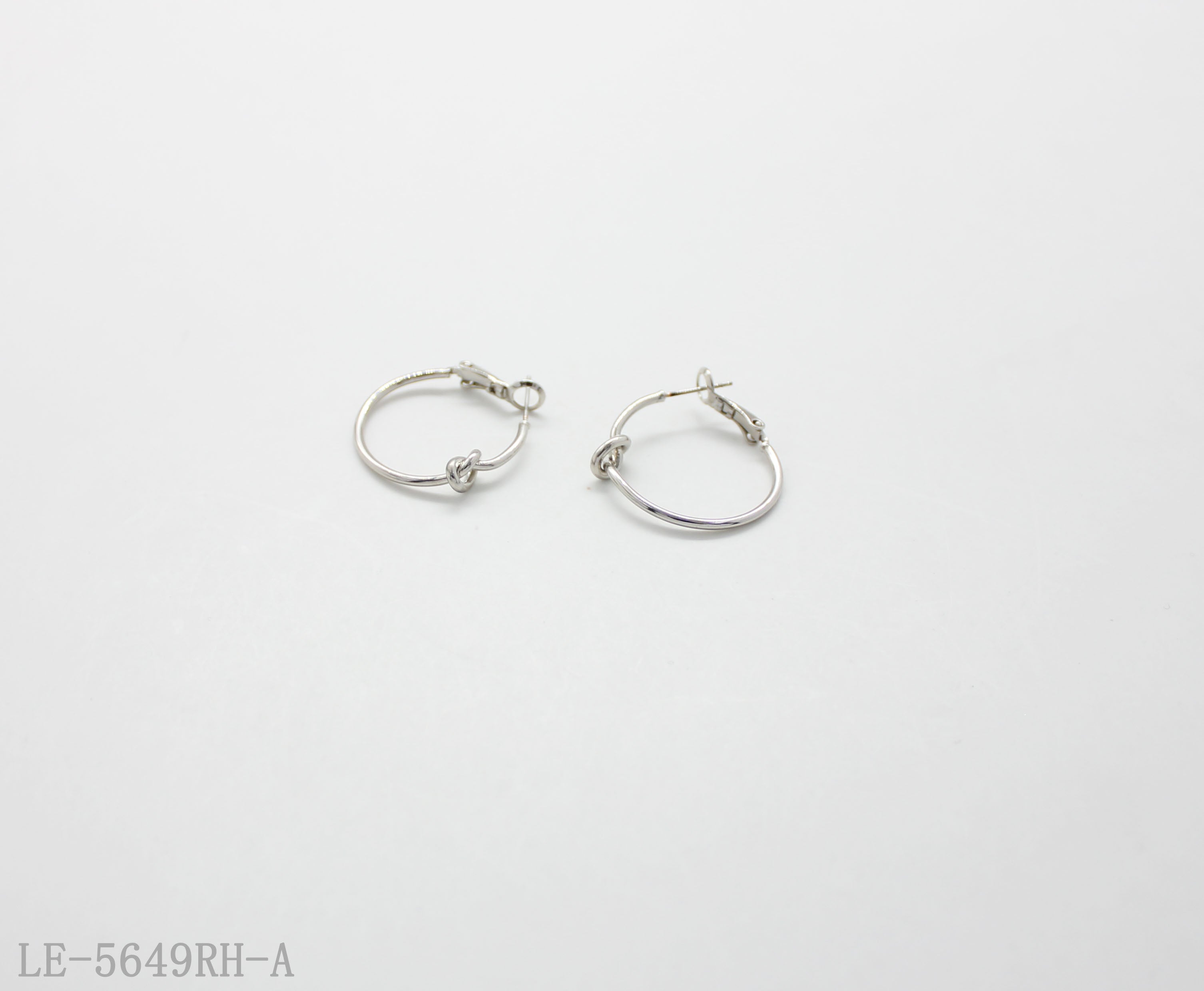Delicate Knot Decor Thin Click Hoop Earrings | Solid Copper Base Imitation Rhodium Silver Plated Minimalist Small Loop Women Ear Hoops Factory Wholesale