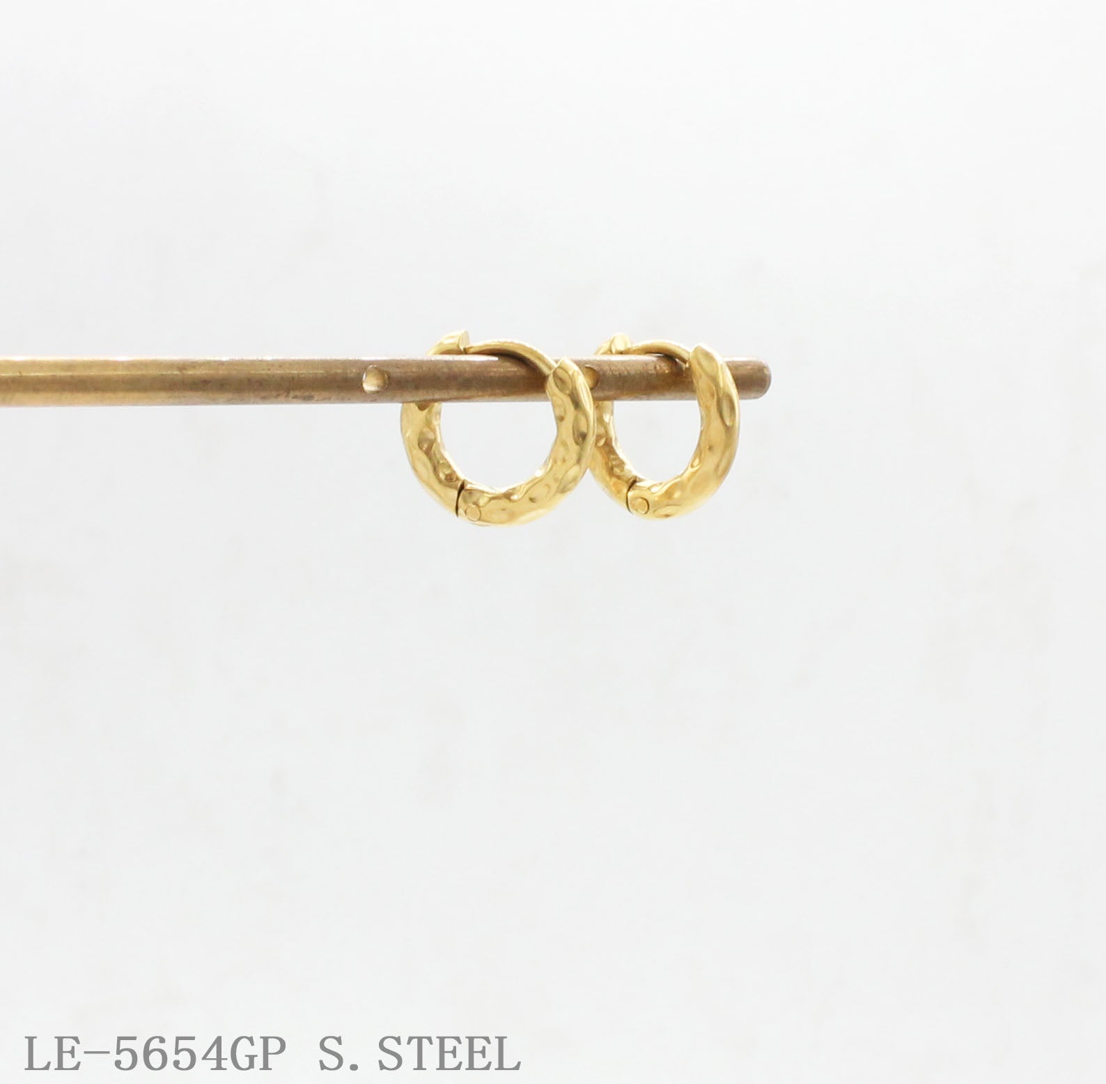 Irregular Crater Meteor Hammer Click Hoop Earrings | Solid Stainless Steel Vacuum Ion Gold Plated Organic Concave Grain Vintage Tiny Women Ear Hoops Factory Wholesale