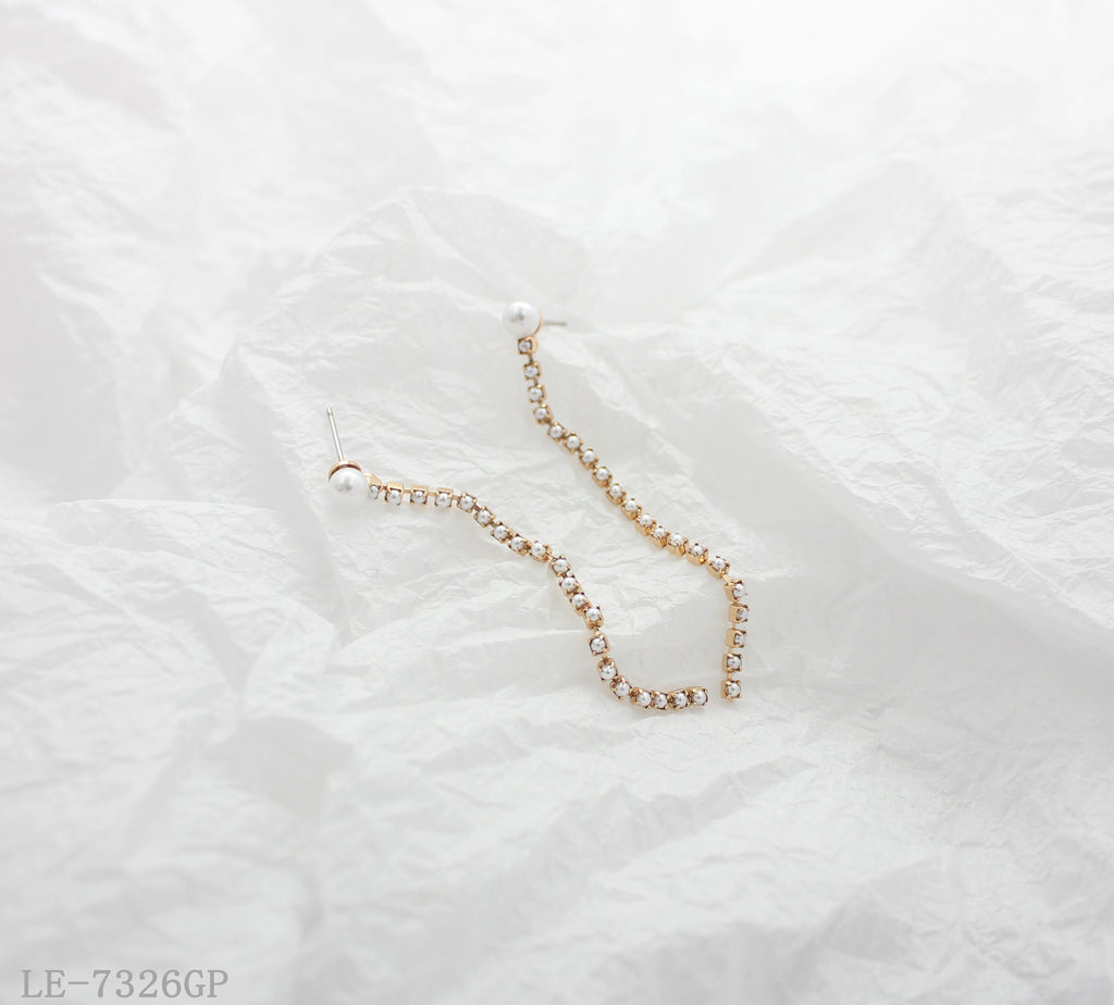 Faux Pearl & Crystal Wavy Chain Copper Gold Plated Linear Drop Earrings | Factory Direct Wholesale