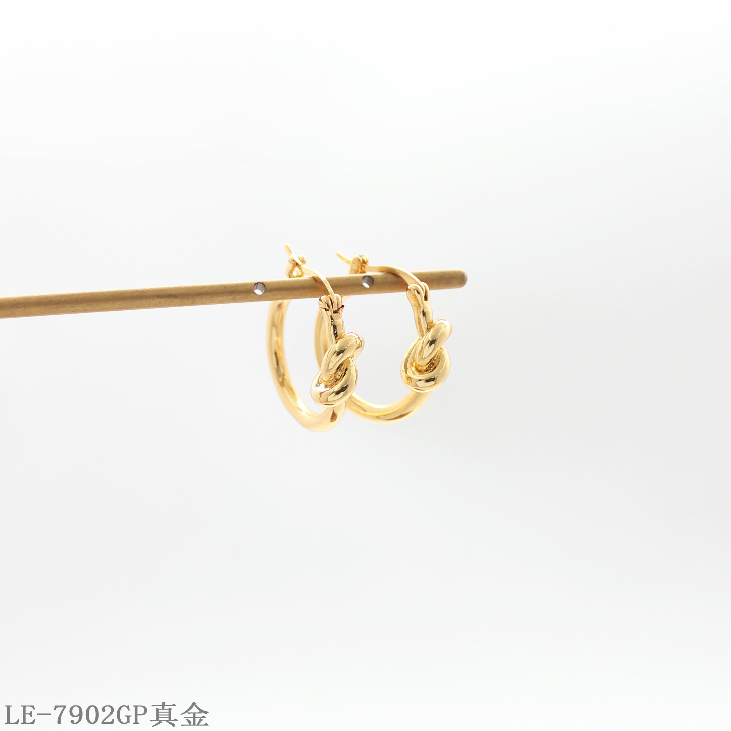 Copper 925 Silver Needle Mini Hoop Earrings with 1–2 mils Real Gold Plating for Women | OEM ODM Wholesale Fashion Jewelry Manufacturer