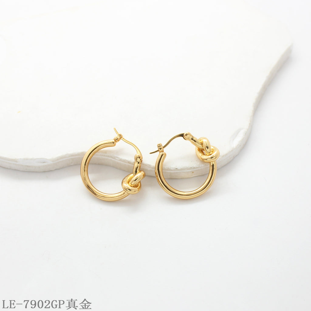 Copper 925 Silver Needle Mini Hoop Earrings with 1–2 mils Real Gold Plating for Women | OEM ODM Wholesale Fashion Jewelry Manufacturer