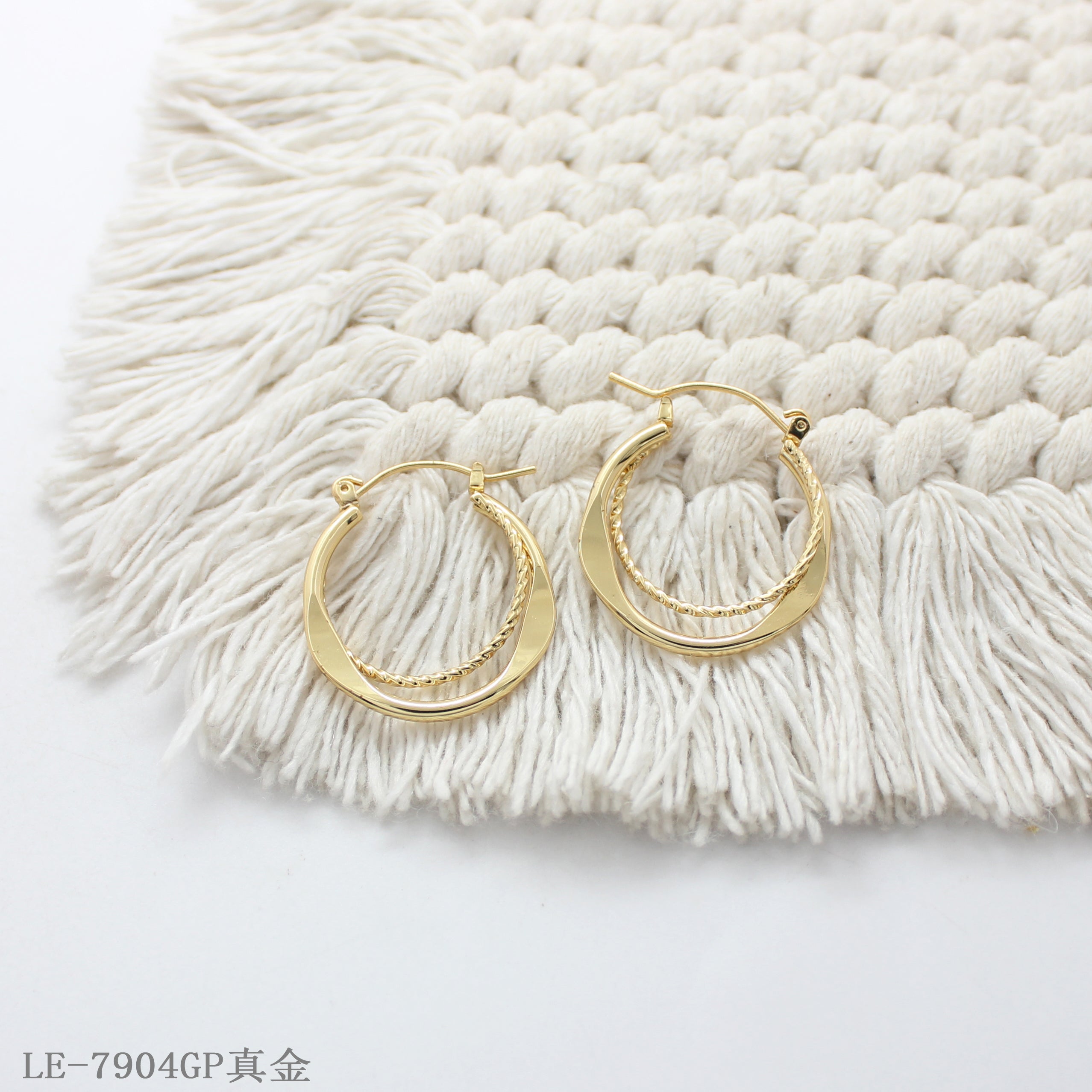 Copper Steel Needle Mini Hoop Earrings with 1–2 mils Real Gold Plating for Women | OEM ODM Wholesale Fashion Jewelry Manufacturer