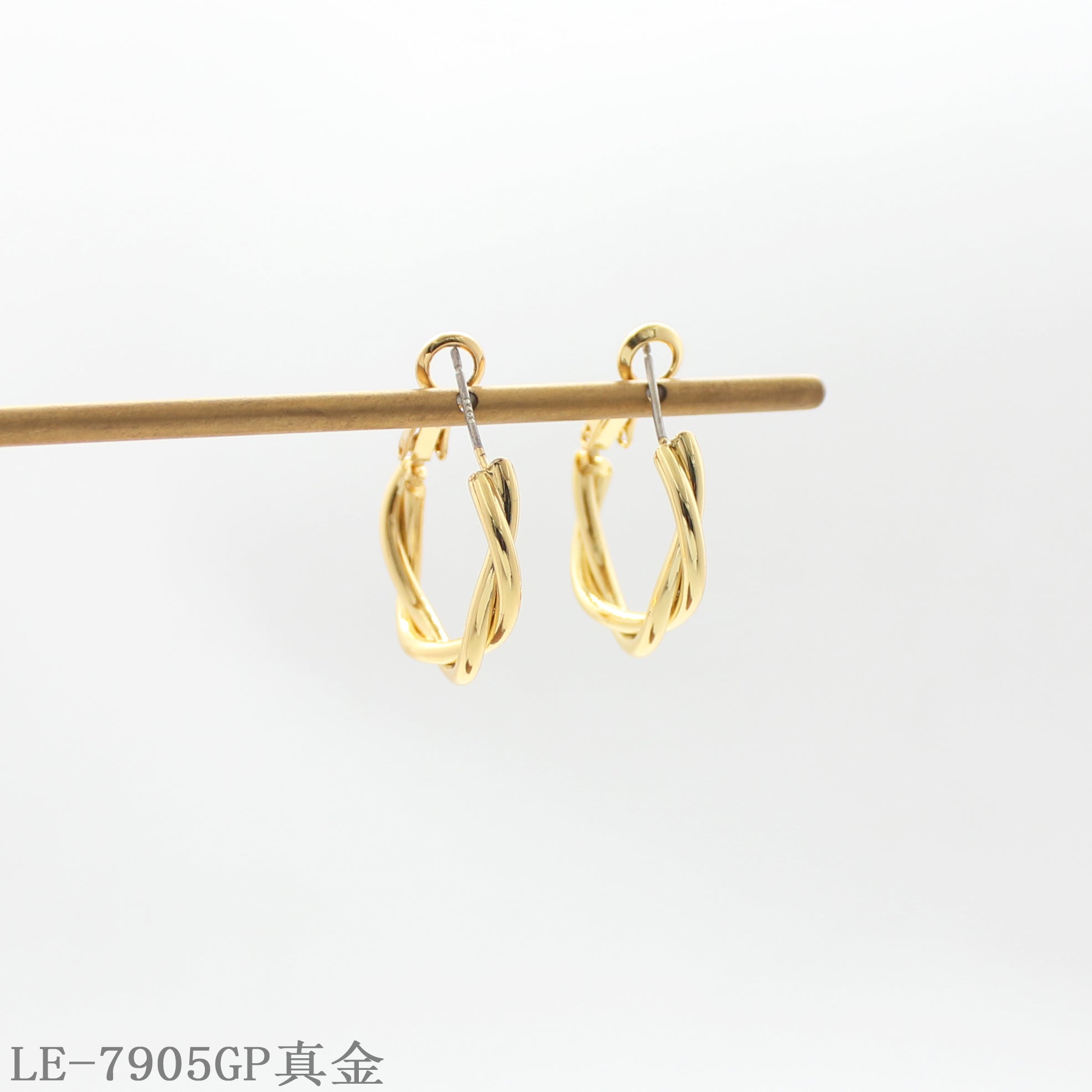Copper Steel Needle Mini Hoop Earrings with 1–2 mils Real Gold Plating for Women | OEM ODM Wholesale Fashion Jewelry Manufacturer