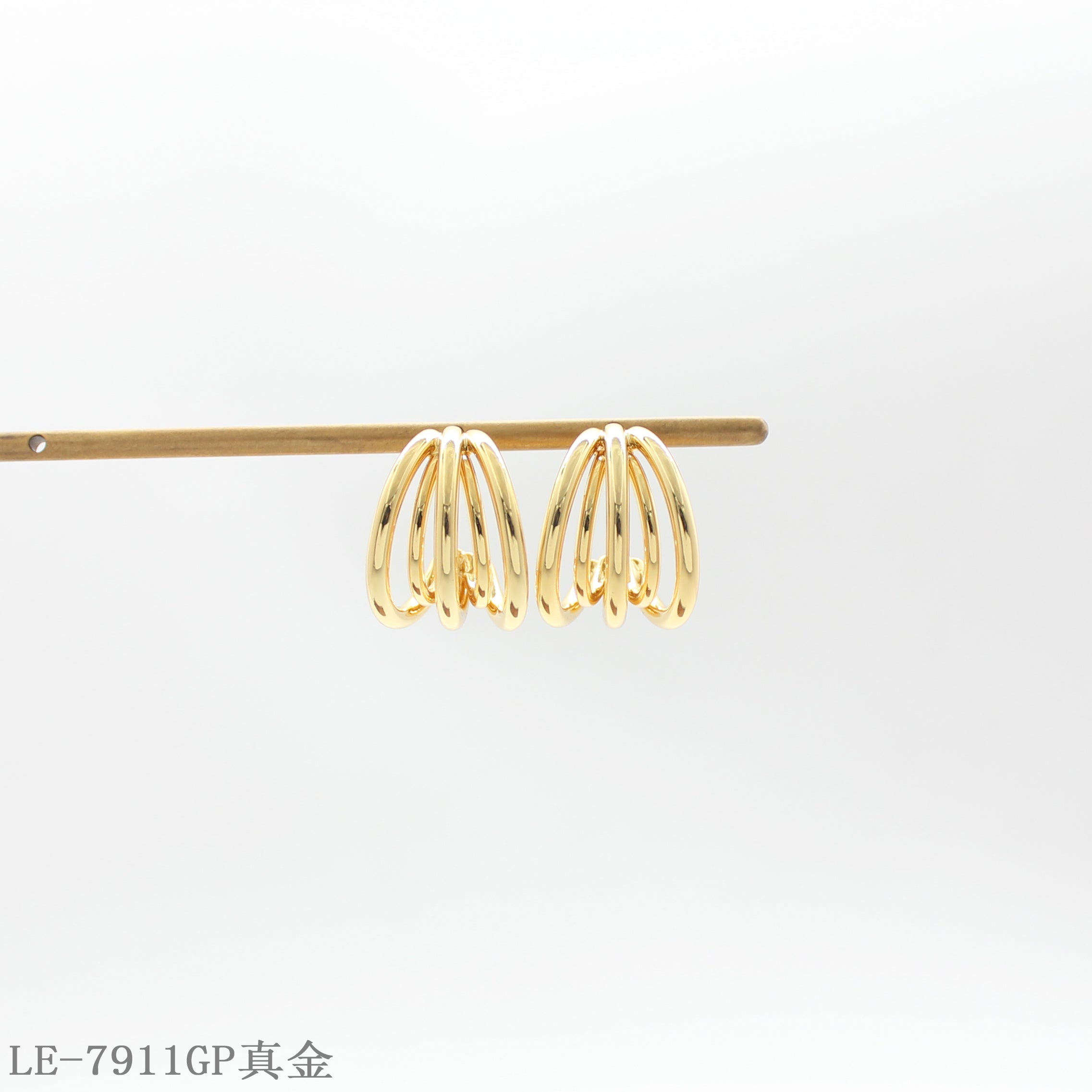 Copper Steel Needle Open Linear Wire Earrings with 1–2 mils Real Gold Plating for Women | OEM ODM Wholesale Fashion Jewelry Manufacturer
