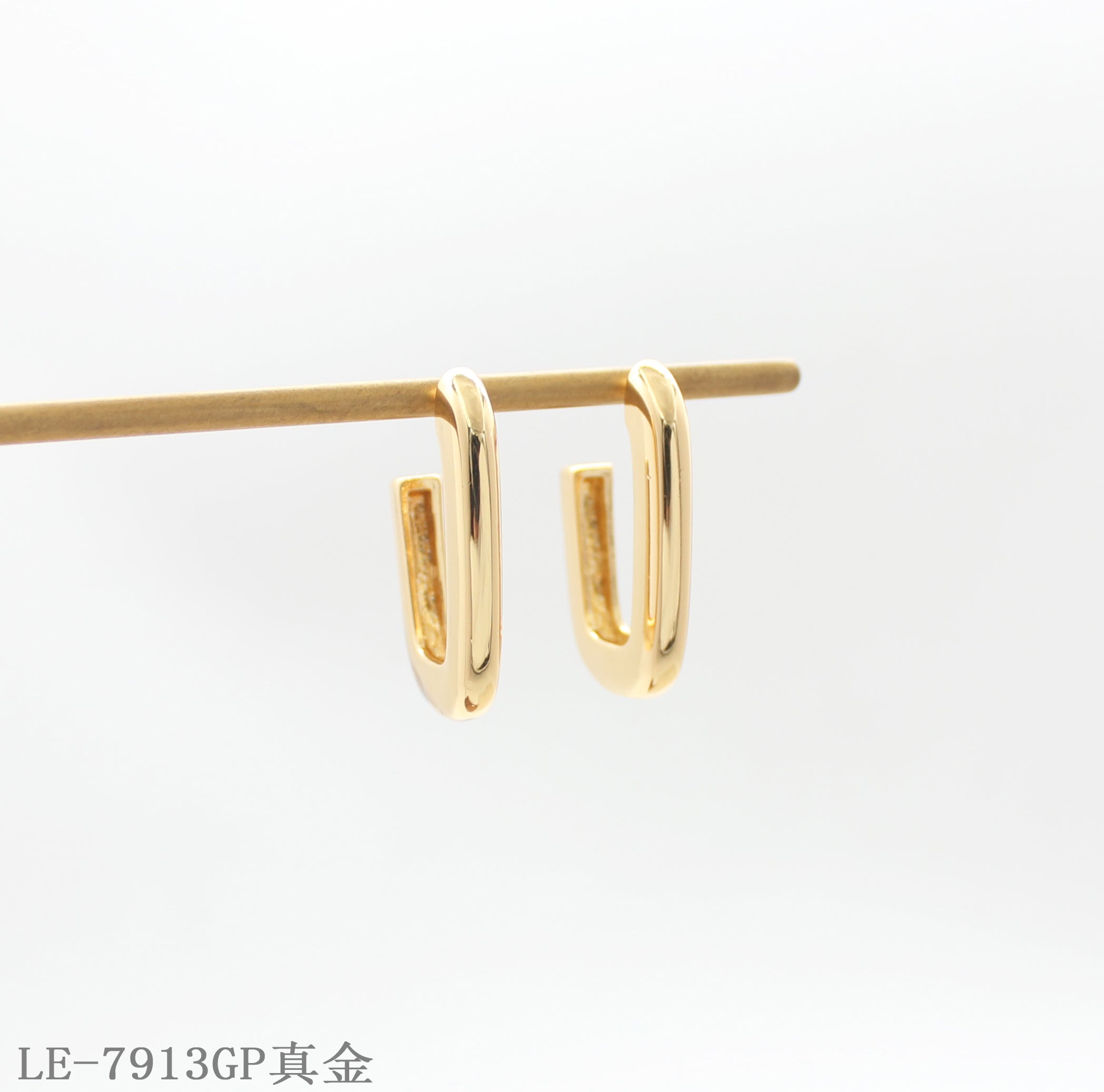 Copper 925 Silver Needle Minimalist U-Shape Earrings with 1–2 mils Silver Plating for Women | OEM ODM Wholesale Fashion Jewelry Manufacturer