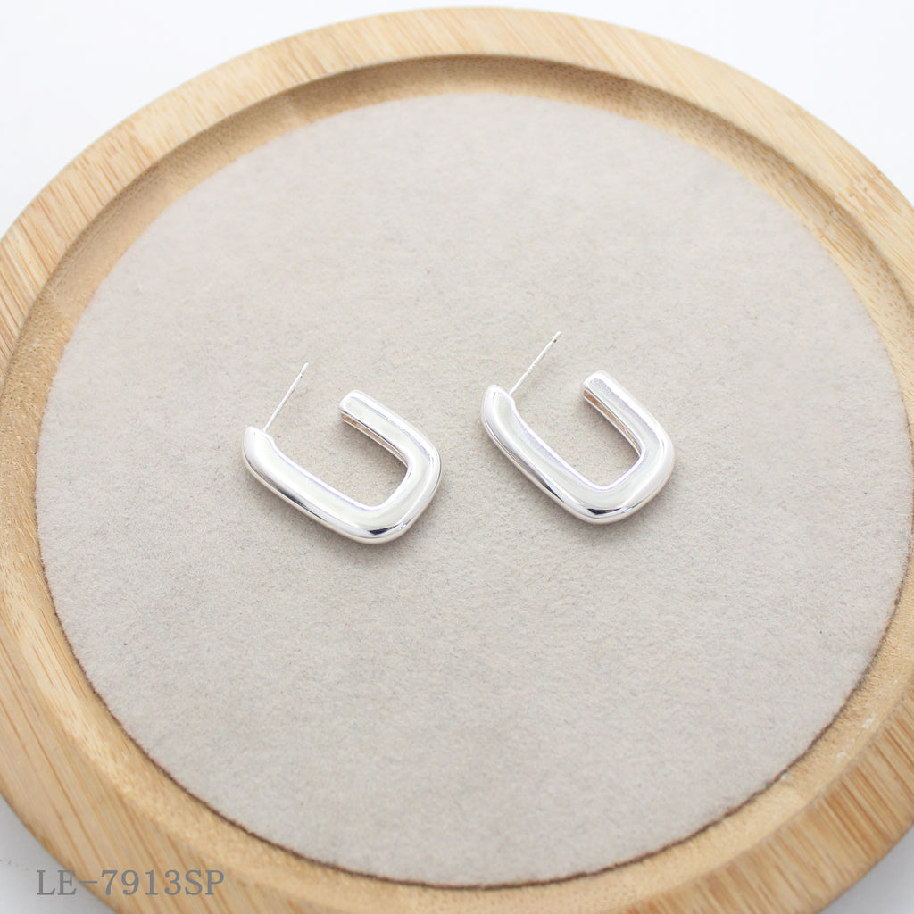 Copper 925 Silver Needle Minimalist U-Shape Earrings with 1–2 mils Silver Plating for Women | OEM ODM Wholesale Fashion Jewelry Manufacturer