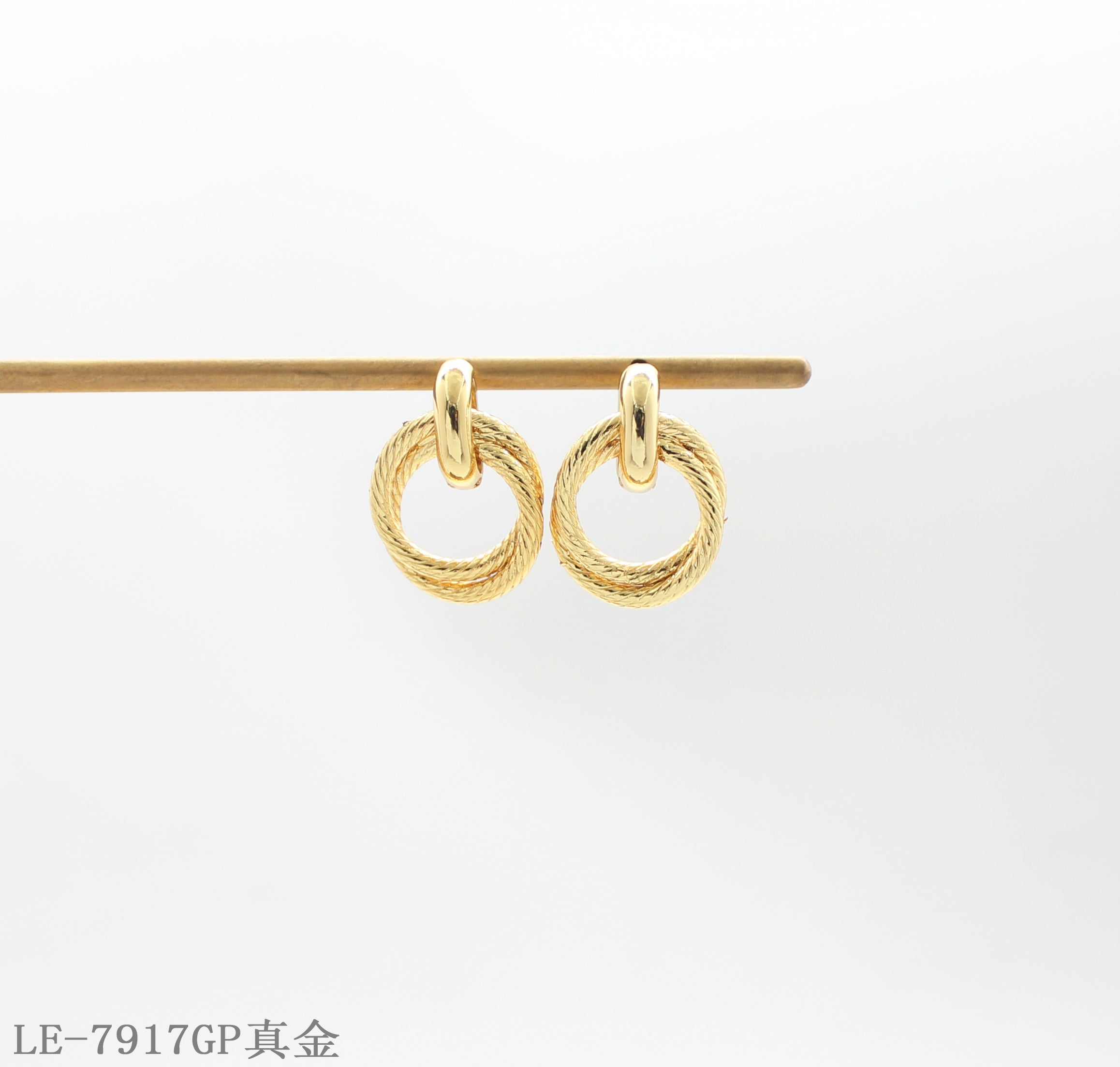 Copper 925 Silver Needle Mini Open Circle Stud Earrings with 1–2 mils Real Gold Plating for Women | OEM ODM Wholesale Fashion Jewelry Manufacturer