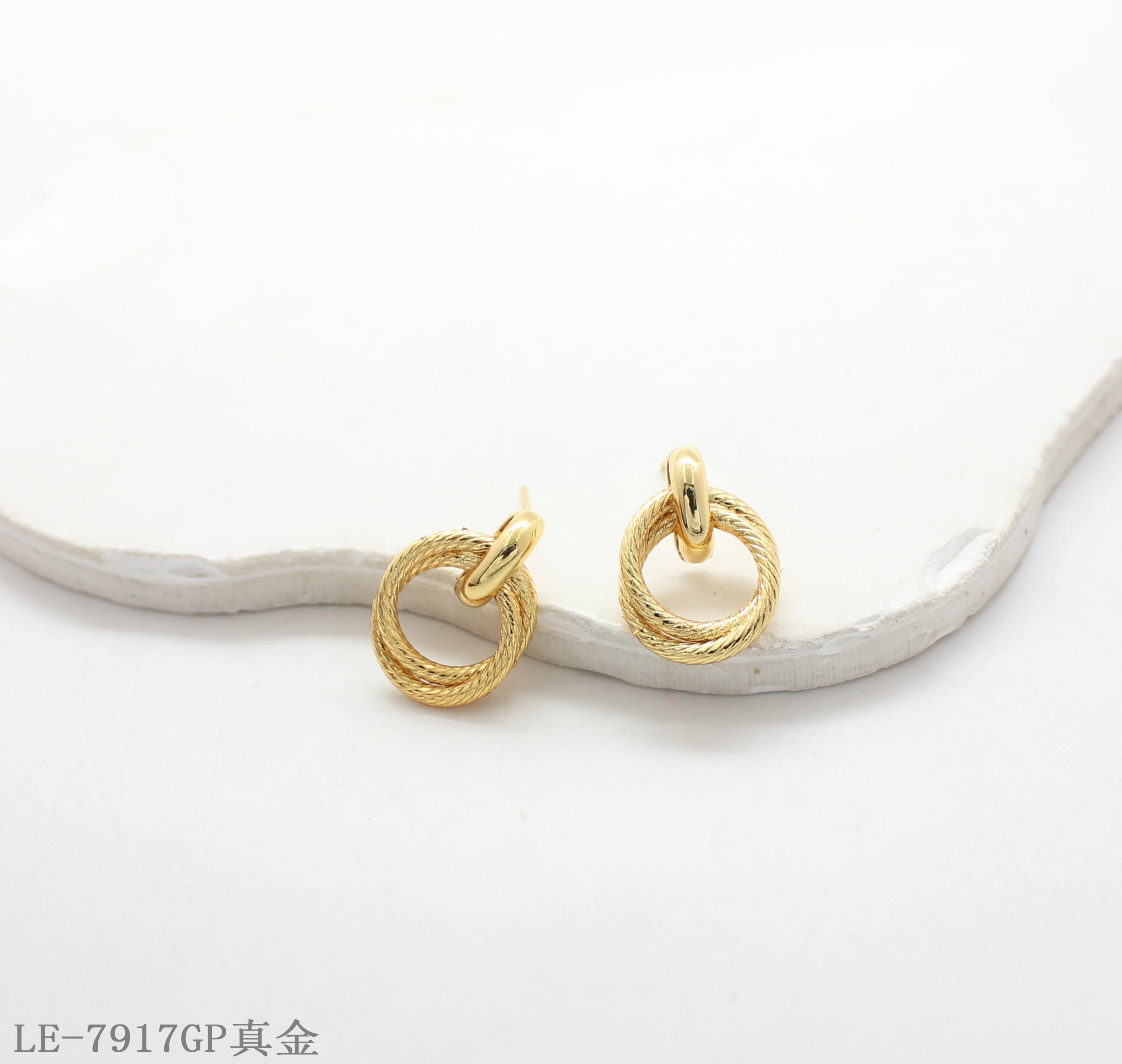 Copper 925 Silver Needle Mini Open Circle Stud Earrings with 1–2 mils Real Gold Plating for Women | OEM ODM Wholesale Fashion Jewelry Manufacturer