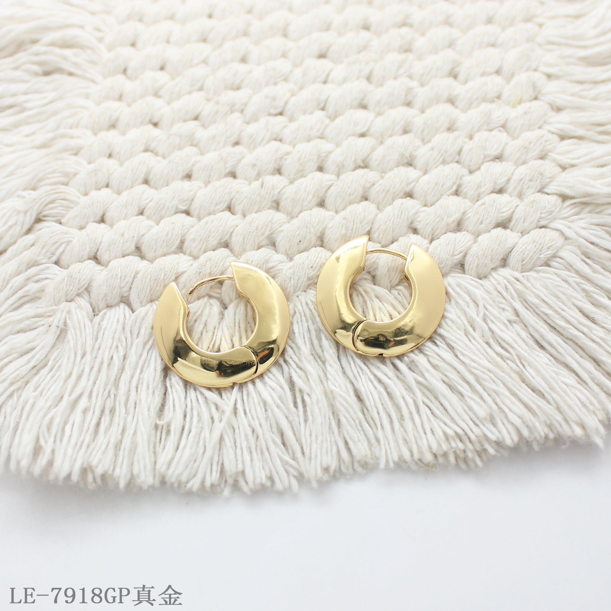Copper Steel Needle Interlocking Knot Stud Earrings with 1–2 mils Real Gold Plating for Women | OEM ODM Wholesale Fashion Jewelry Manufacturer