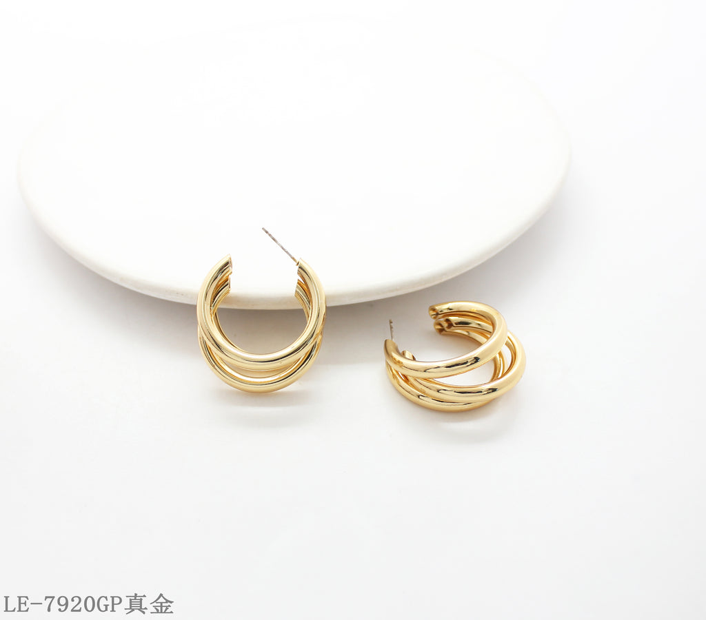 Iron Steel Needle Sculptural Leaf Drop Earrings with 1–2 mils Real Gold Plating for Women | OEM ODM Wholesale Fashion Jewelry Manufacturer