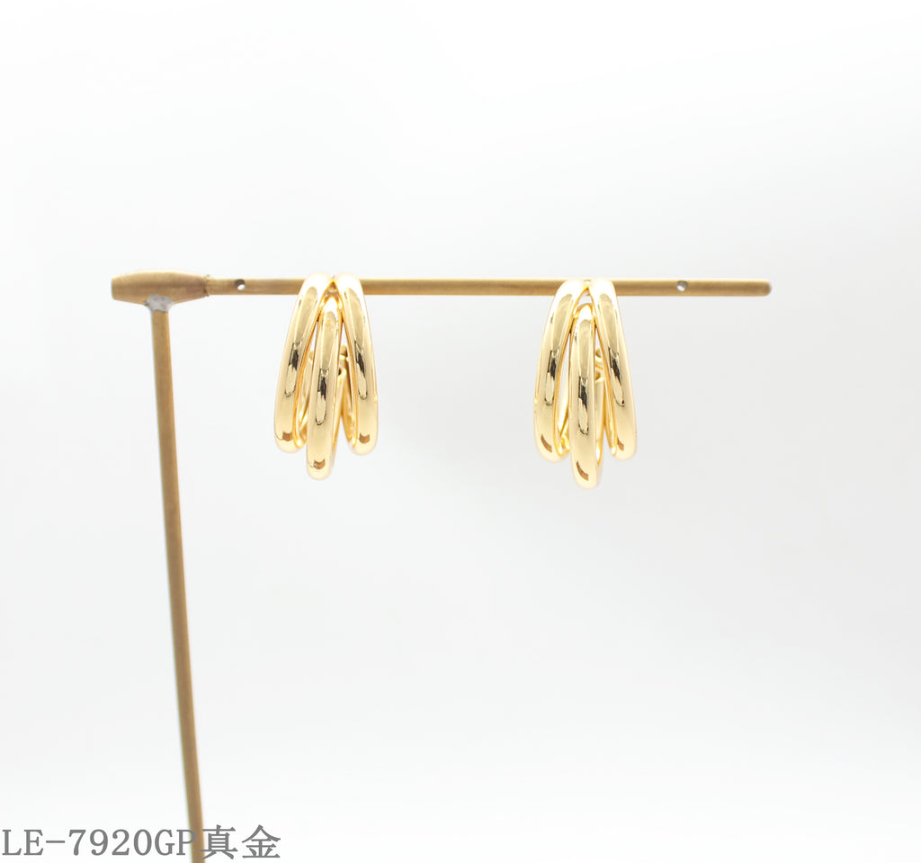 Iron Steel Needle Sculptural Leaf Drop Earrings with 1–2 mils Real Gold Plating for Women | OEM ODM Wholesale Fashion Jewelry Manufacturer
