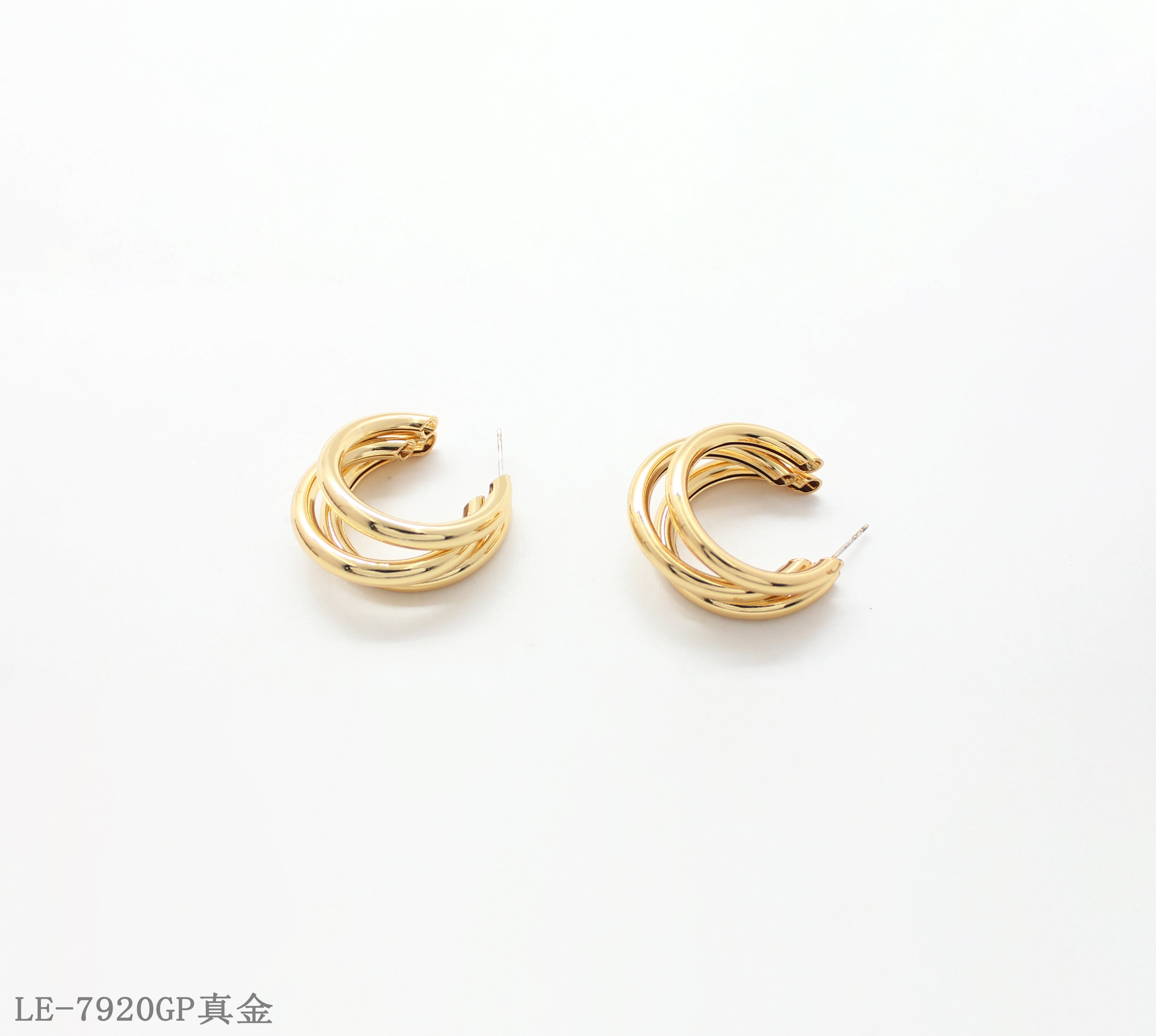 Iron Steel Needle Sculptural Leaf Drop Earrings with 1–2 mils Real Gold Plating for Women | OEM ODM Wholesale Fashion Jewelry Manufacturer