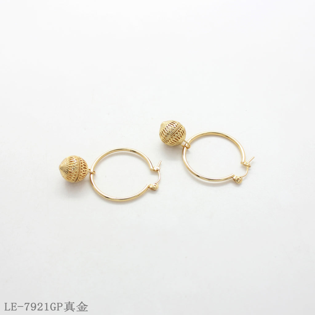 Iron Steel Needle Sculptural Leaf Drop Earrings with 1–2 mils Real Gold Plating for Women | OEM ODM Wholesale Fashion Jewelry Manufacturer