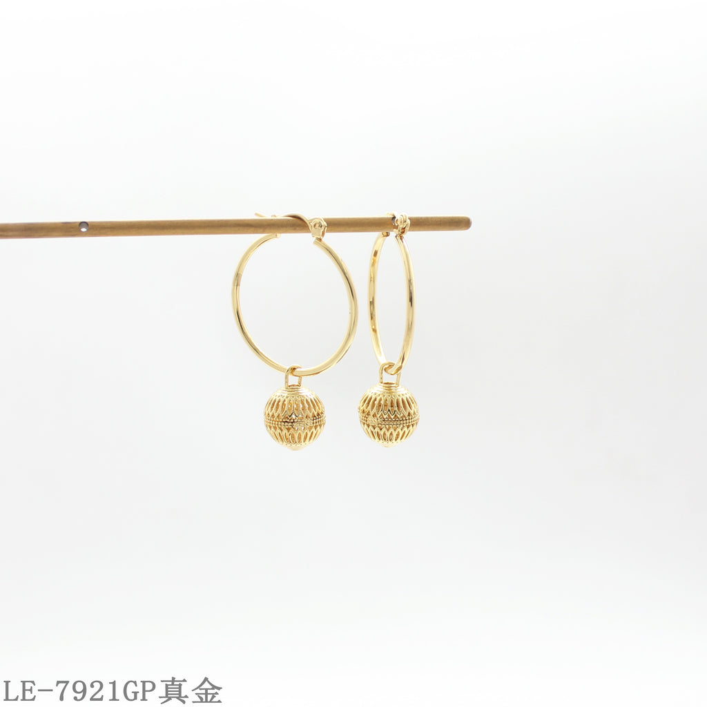 Iron Steel Needle Sculptural Leaf Drop Earrings with 1–2 mils Real Gold Plating for Women | OEM ODM Wholesale Fashion Jewelry Manufacturer