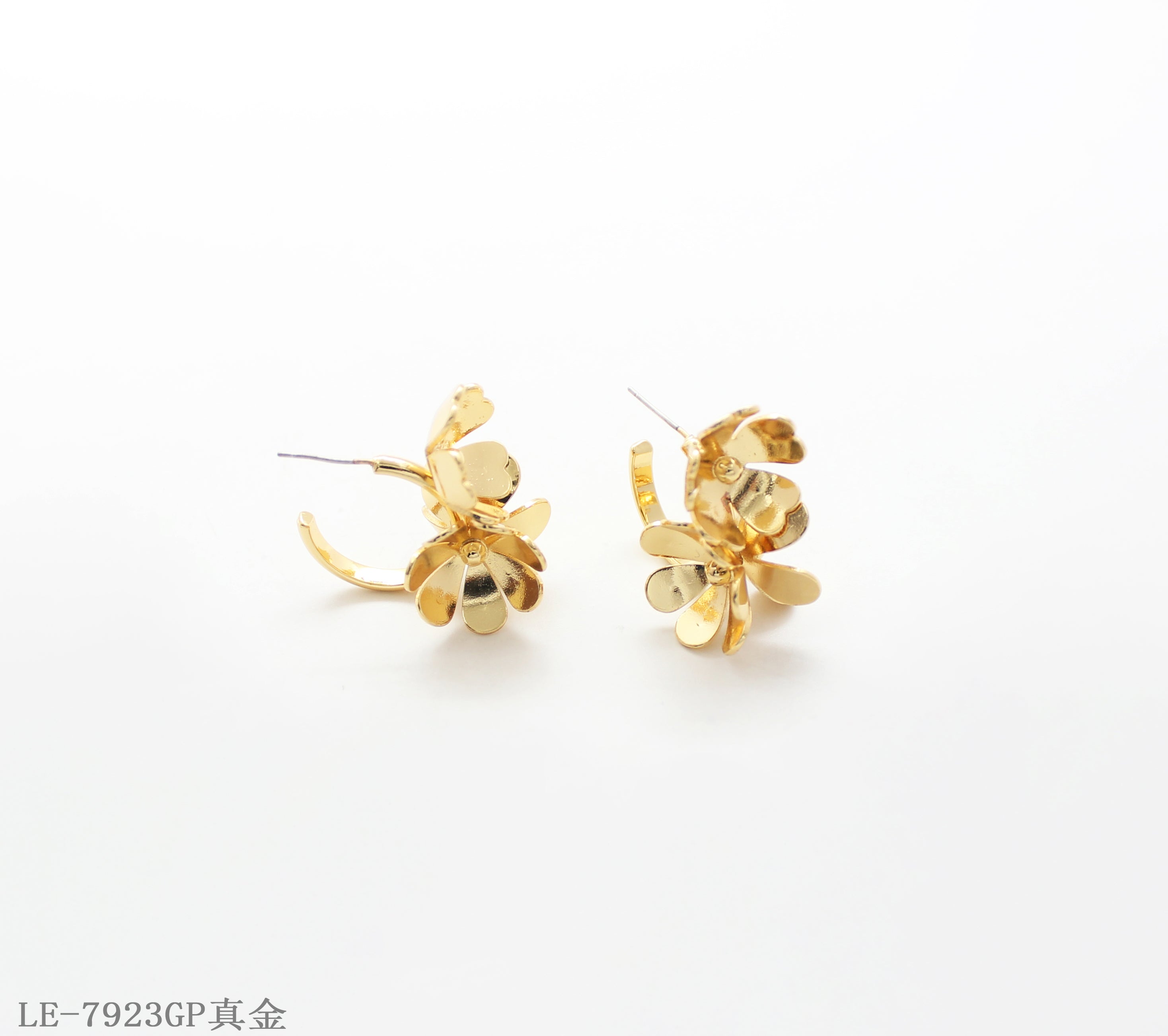 Copper 925 Silver Needle 3D Bow Knot Stud Earrings with 1–2 mils Real Gold Plating for Women | OEM ODM Wholesale Fashion Jewelry Manufacturer