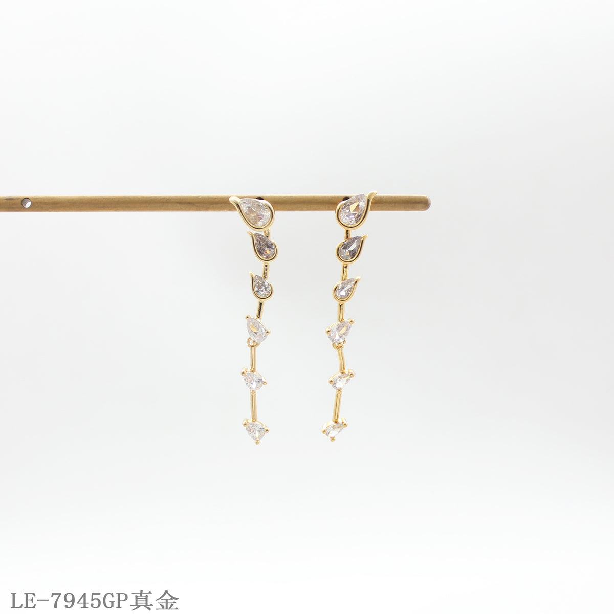 LE-7945GP Wholesale Earring | OEM ODM Custom Fashion Jewelry Manufacturer