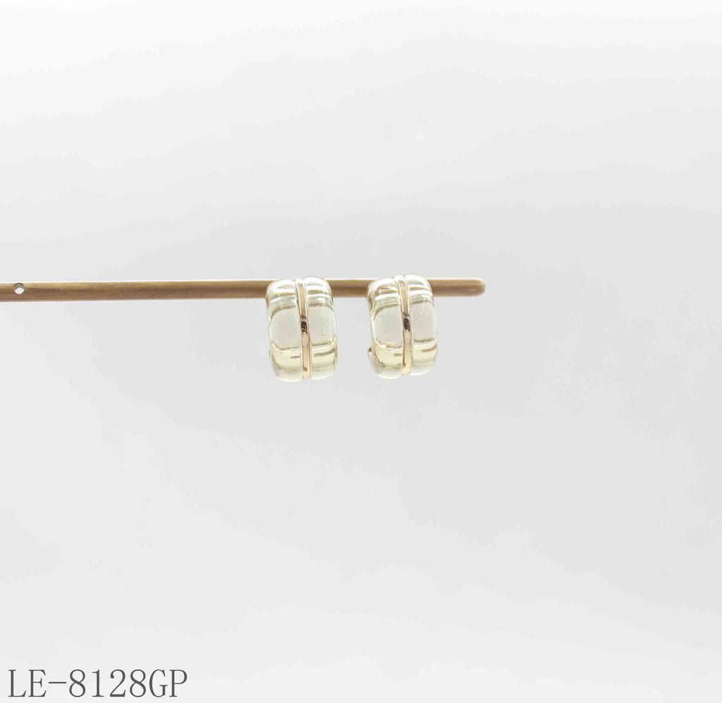 Striped Transparent Resin Inlaid C Huggie Earrings | Zinc Alloy Gold Plated Click Closure Women Minimal Small Stacking Daily Earrings Factory Wholesale