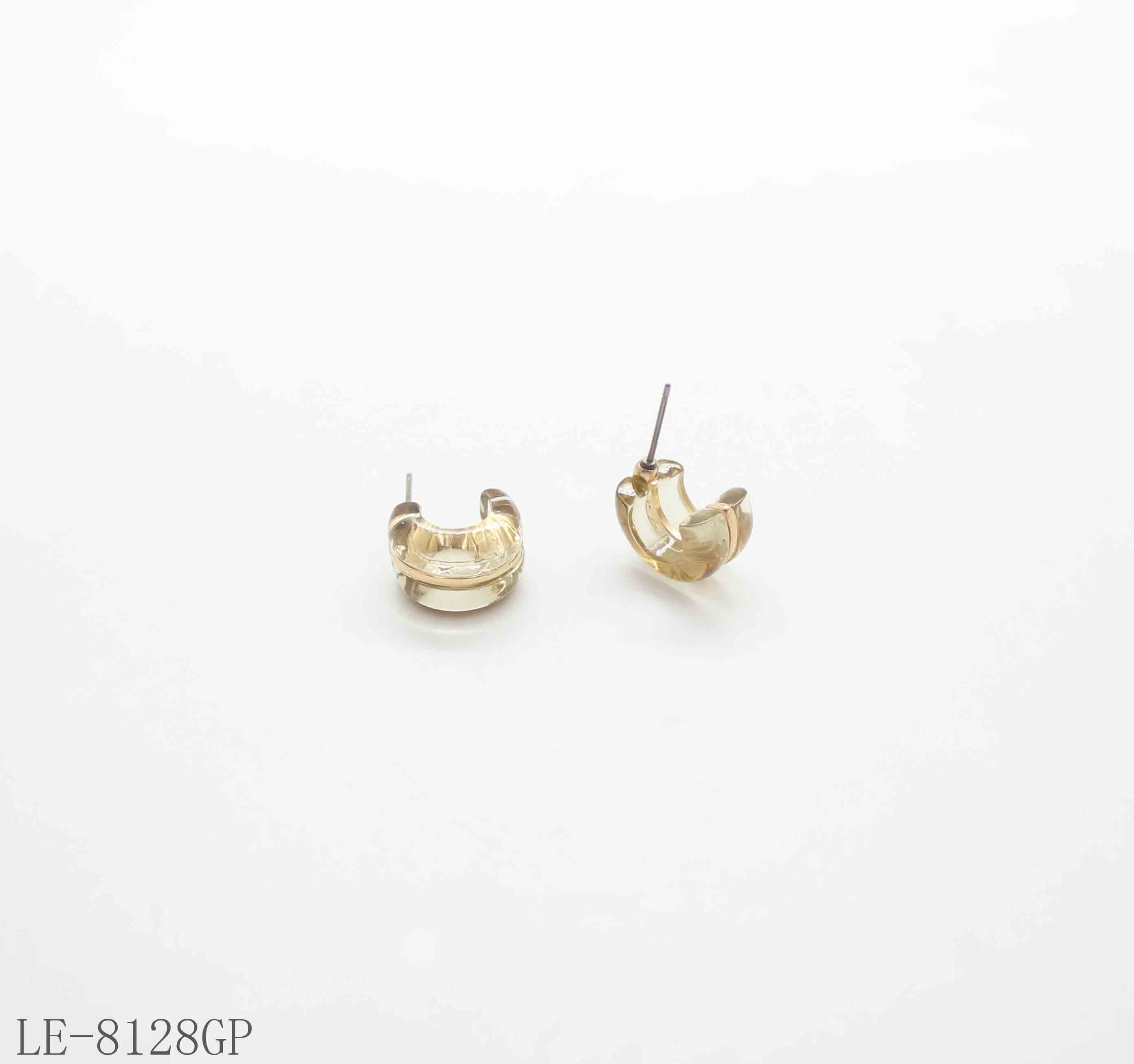 Striped Transparent Resin Inlaid C Huggie Earrings | Zinc Alloy Gold Plated Click Closure Women Minimal Small Stacking Daily Earrings Factory Wholesale
