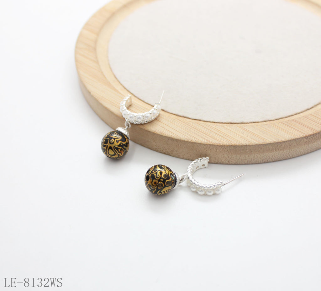 Twisted Faux Pearl Silver Plated Copper C Hoop Lacquer Glass Bead Dangle Earrings | Copper Base Silver Plated Women Oriental Vintage Niche Stacking Drop Earrings Factory Wholesale（副本）