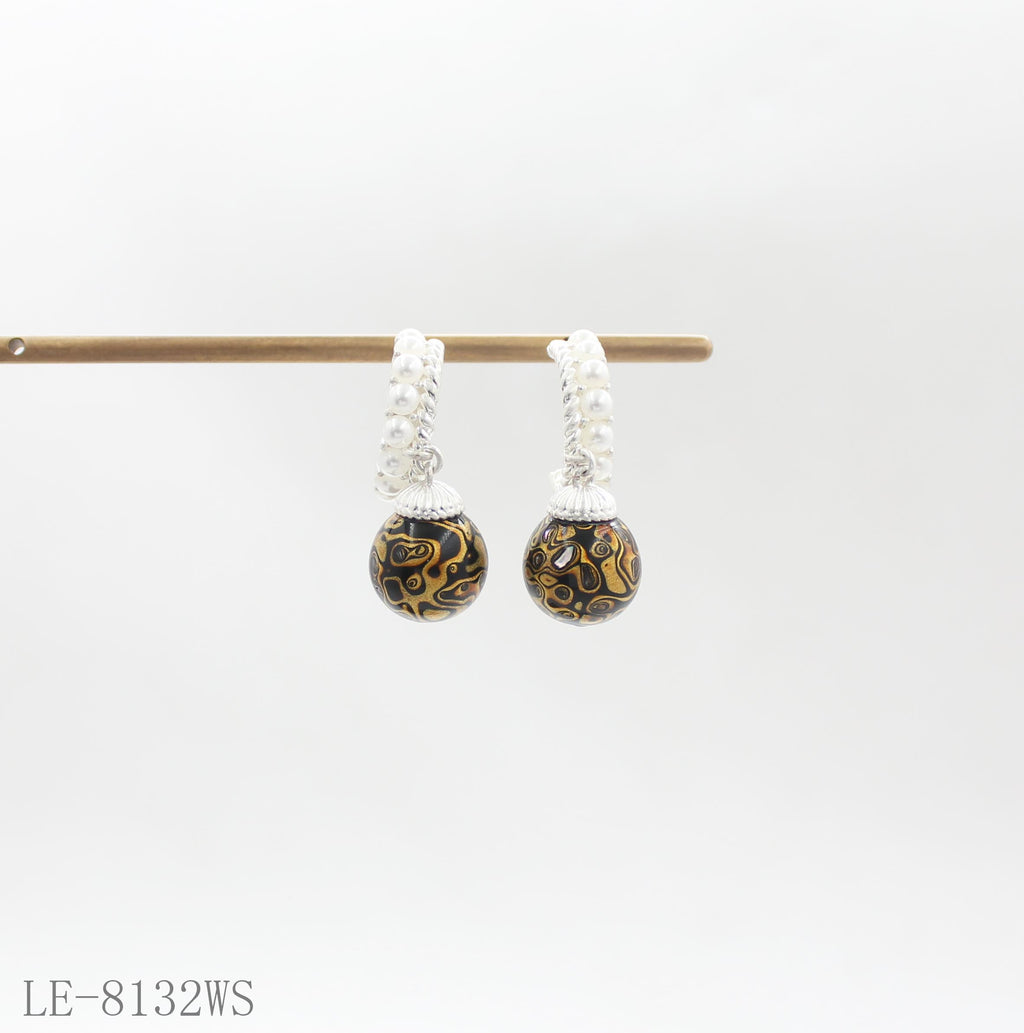 Twisted Faux Pearl Silver Plated Copper C Hoop Lacquer Glass Bead Dangle Earrings | Copper Base Silver Plated Women Oriental Vintage Niche Stacking Drop Earrings Factory Wholesale（副本）
