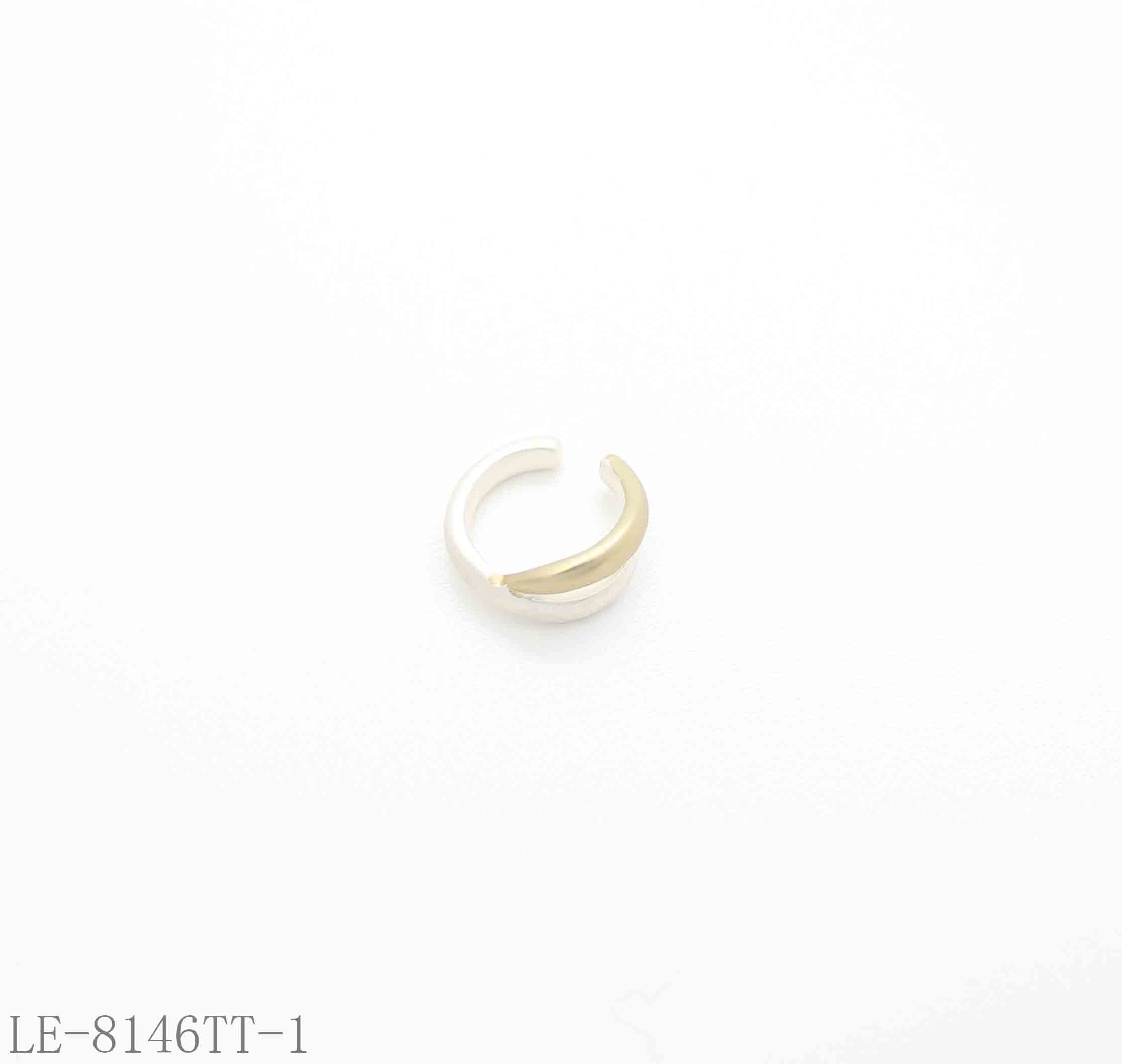 Two-Tone Split Plating Crescent Open Ear Cuff | Zinc Alloy Dual Gold Silver Plated No Piercing Women Minimal Stacking Clip On Ear Cuff Factory Wholesale