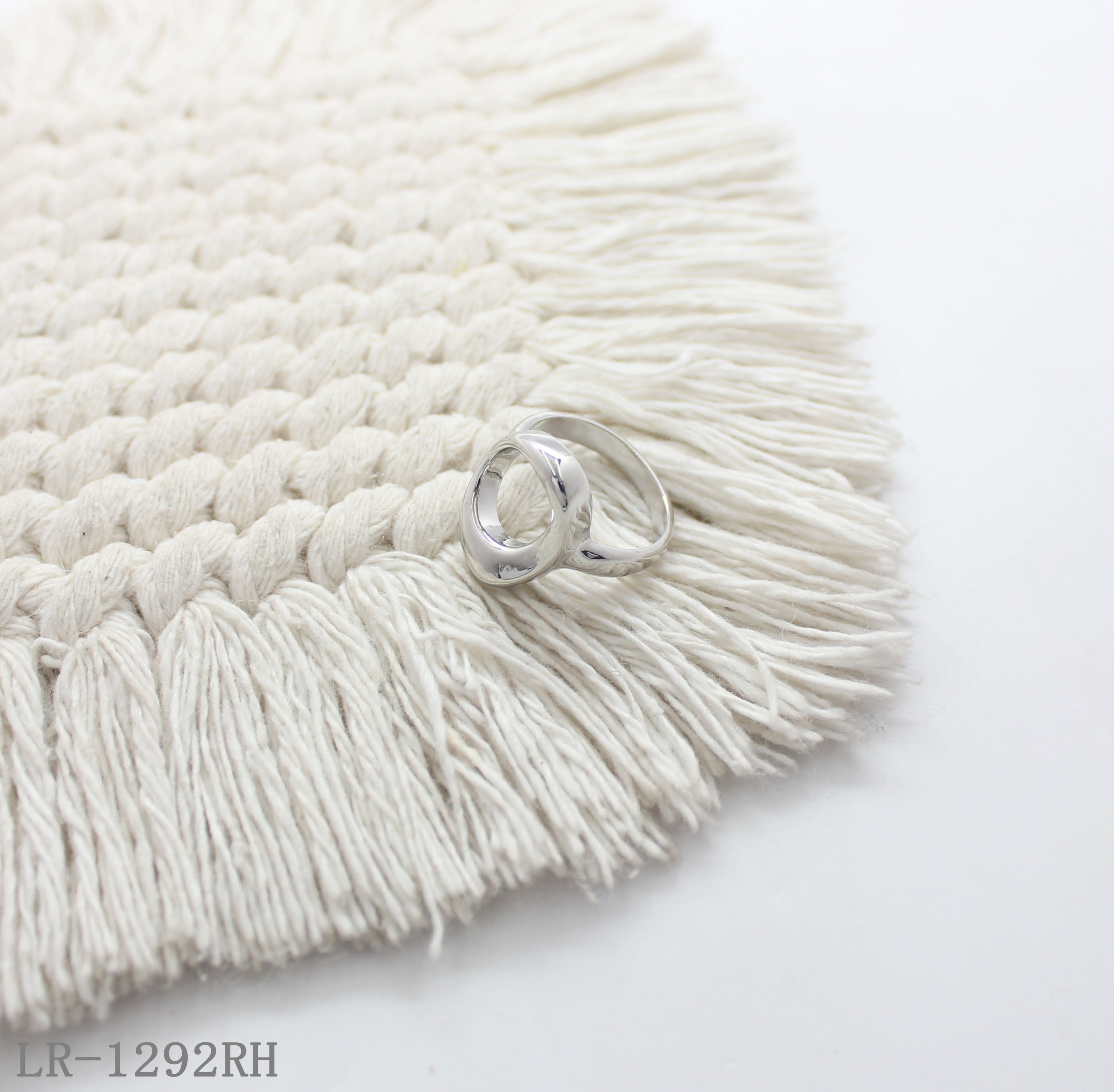 Open Teardrop Hollow Rhodium Plated Zinc Alloy Statement Ring | Factory Direct Wholesale