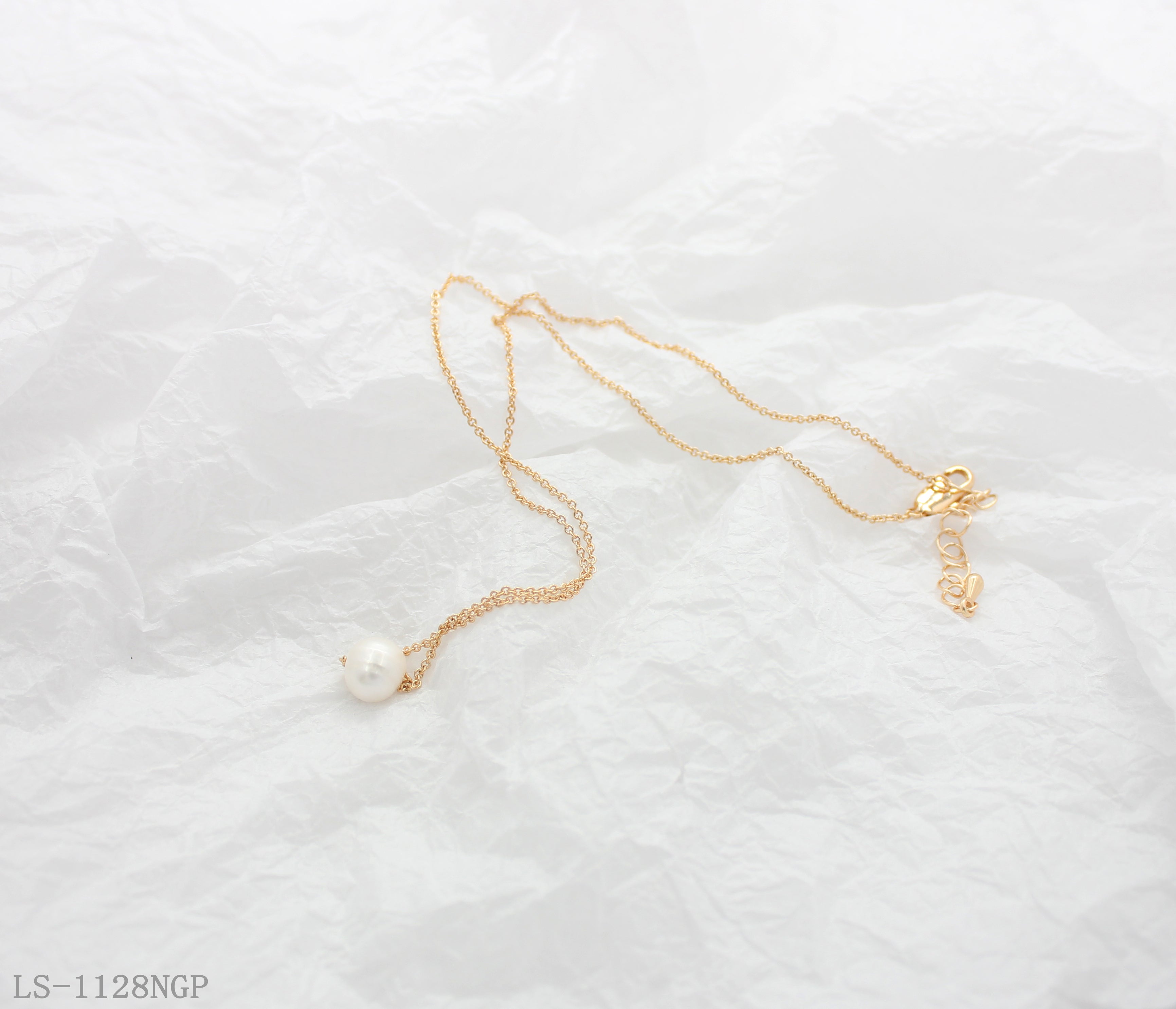 Dainty Floating Single Freshwater Pearl Clavicle Necklace | Copper Base Imitation Gold Plated Matching Pearl Stud Earring Series Women Chain Wholesale