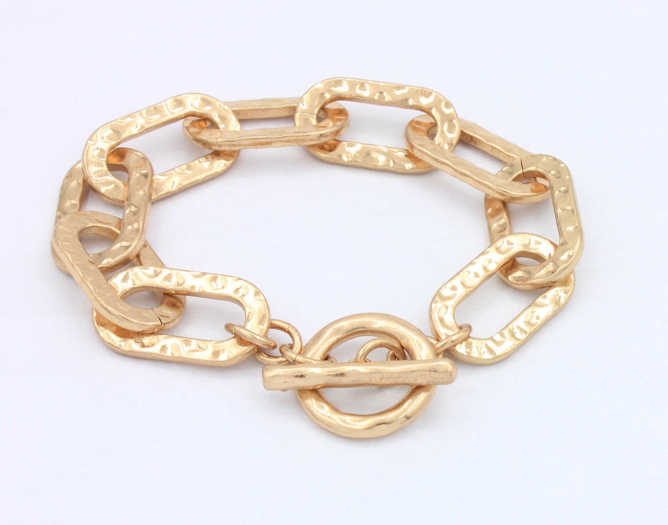 Hammer Textured Chunky Oval Link Toggle OT Clasp Bracelet | Zinc Alloy Warm Gold Plated Unisex Heavy Statement Stacking Wrist Chain Factory Wholesale