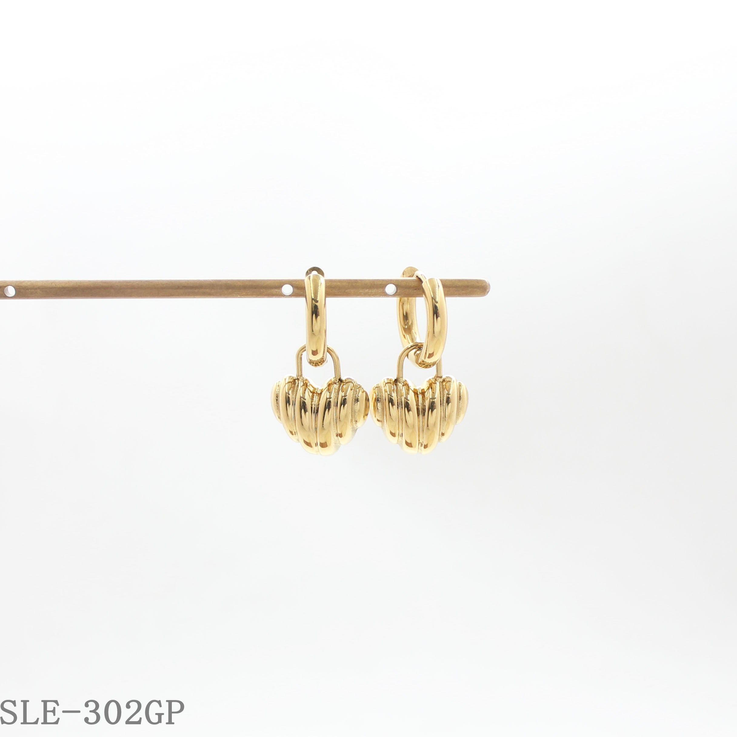 Gold Plated Stainless Steel Ribbed Heart Drop Hoop Earrings Wholesale | OEM ODM Jewelry Factory Direct