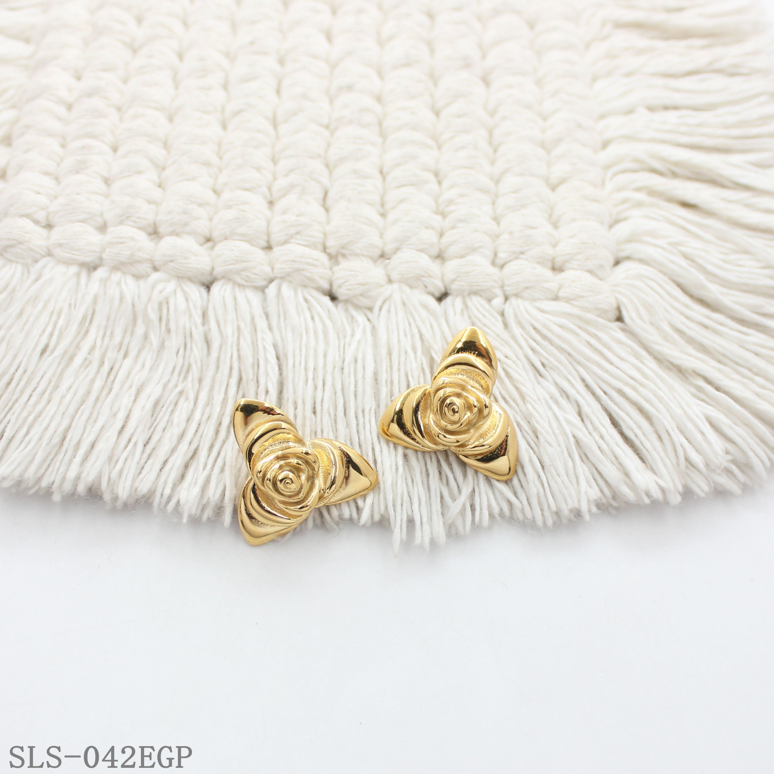 Embossed Triple Petal Sculpted Rose Gold Plated Stainless Steel Vintage Stud Earrings | Factory Direct Wholesale