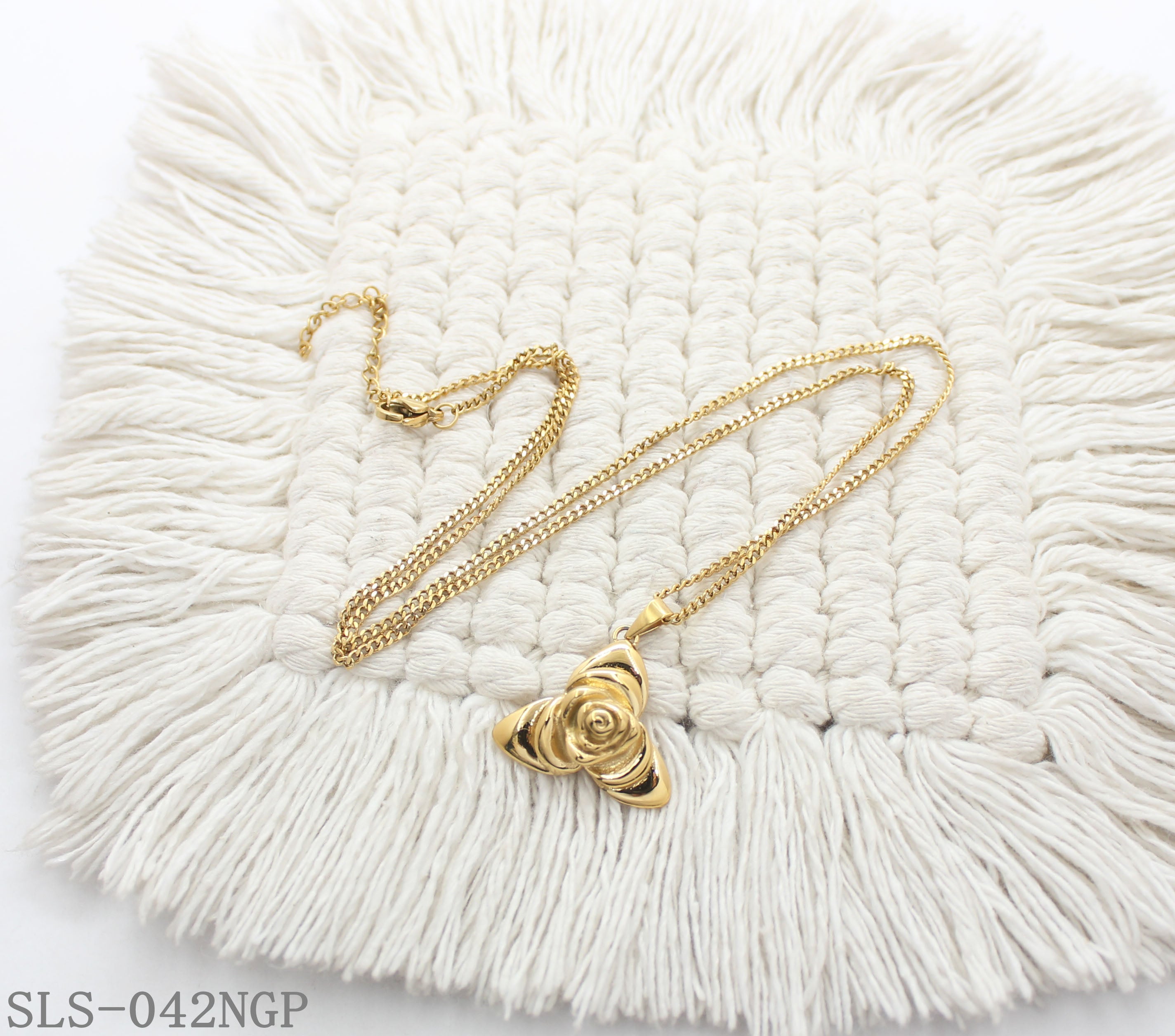 Extender 3D Embossed Rose Pendant Box Chain Gold Plated Stainless Steel Matching Necklace | Factory Direct Wholesale