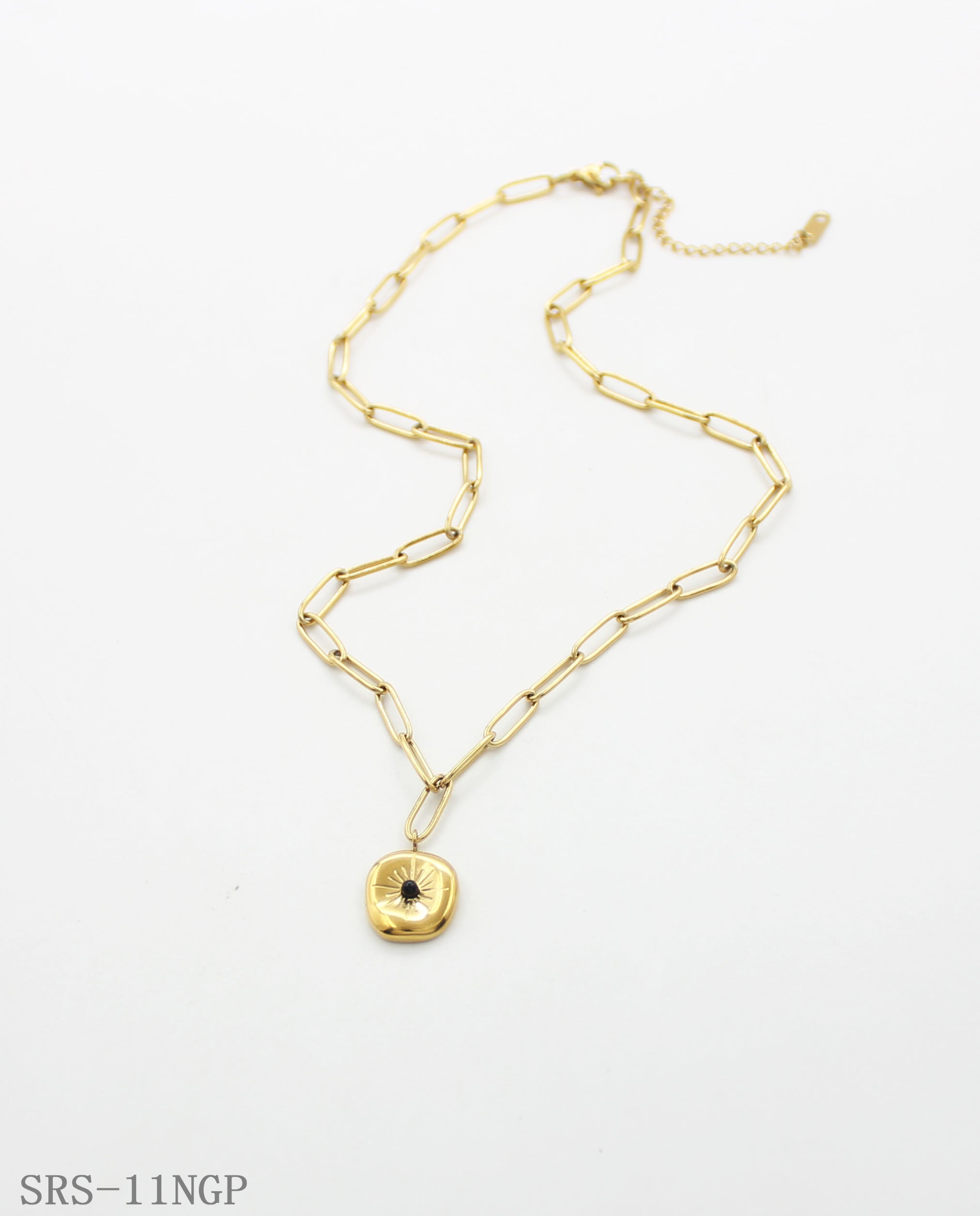 Uniform Equal‑Size Paperclip Chain Sun‑Ray Textured Black‑Crystal Inset Irregular Disc Stainless Steel Necklace | Factory Direct Wholesale