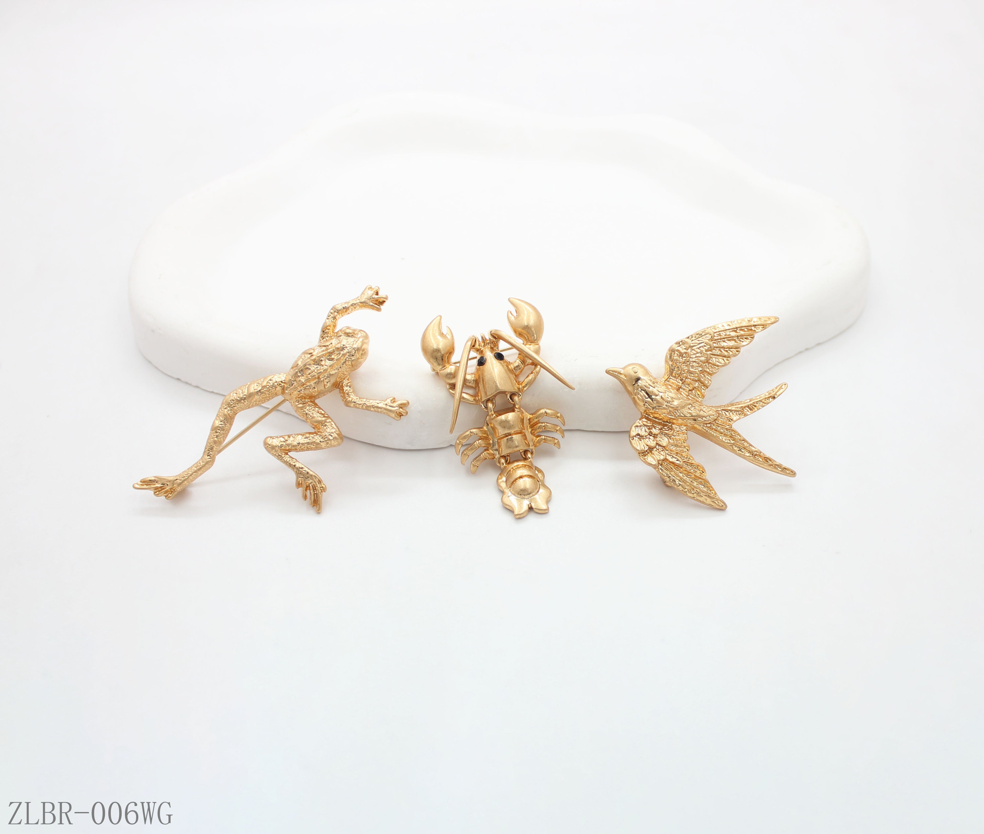 Matte Gold Embossed Frog Lobster Swallow 3‑Piece Nature‑Inspired Animal Brooch Set | Factory Direct Wholesale